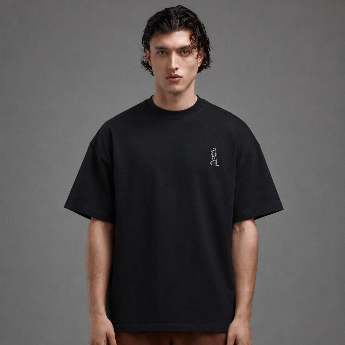 BLACK ROAMER TEE